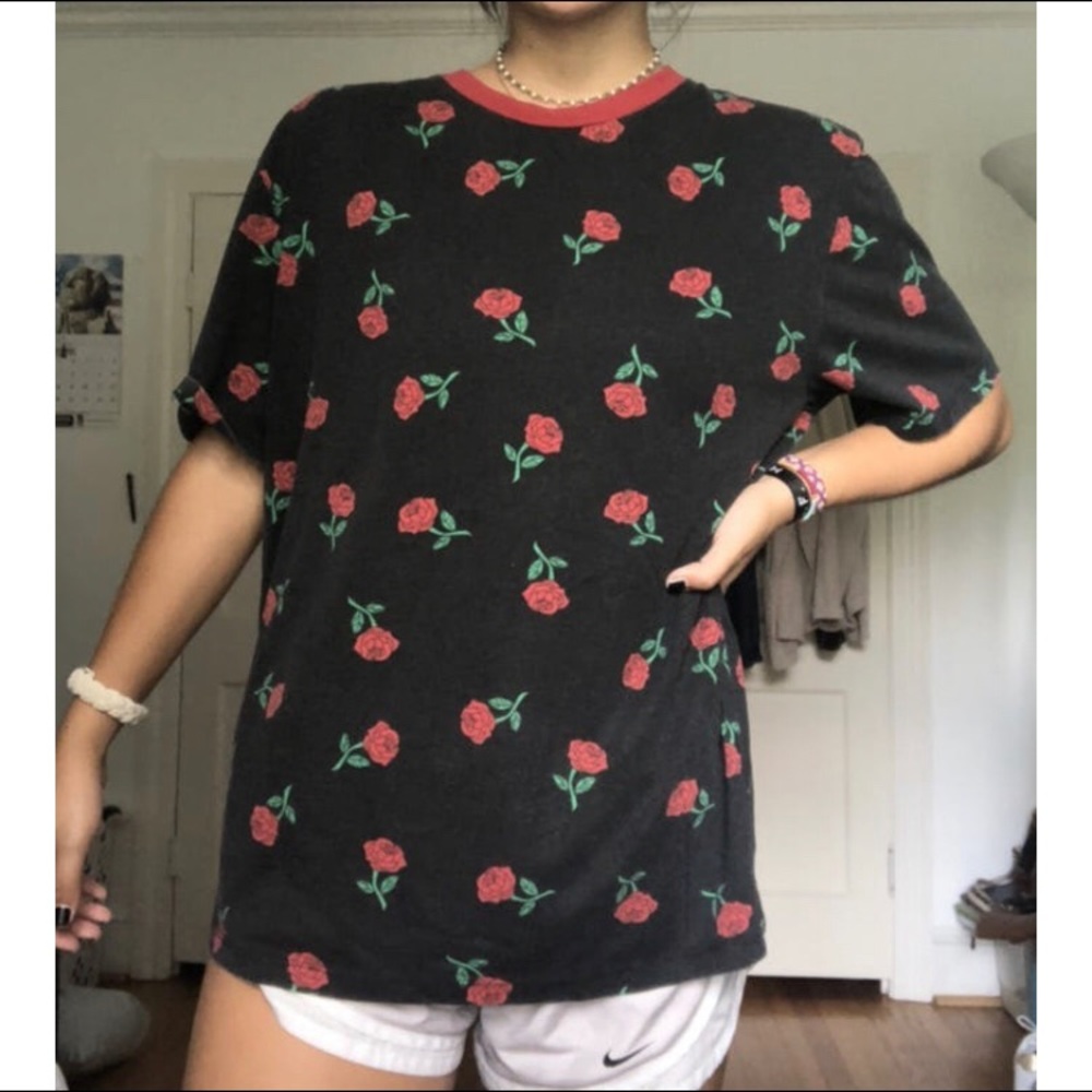 Forever 21 rose tee